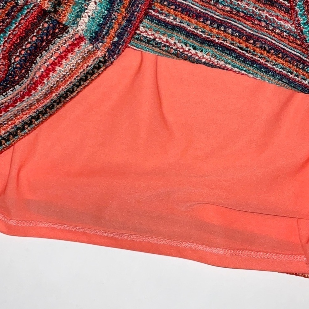 New Direction Top, Size M - Picture 8 of 8